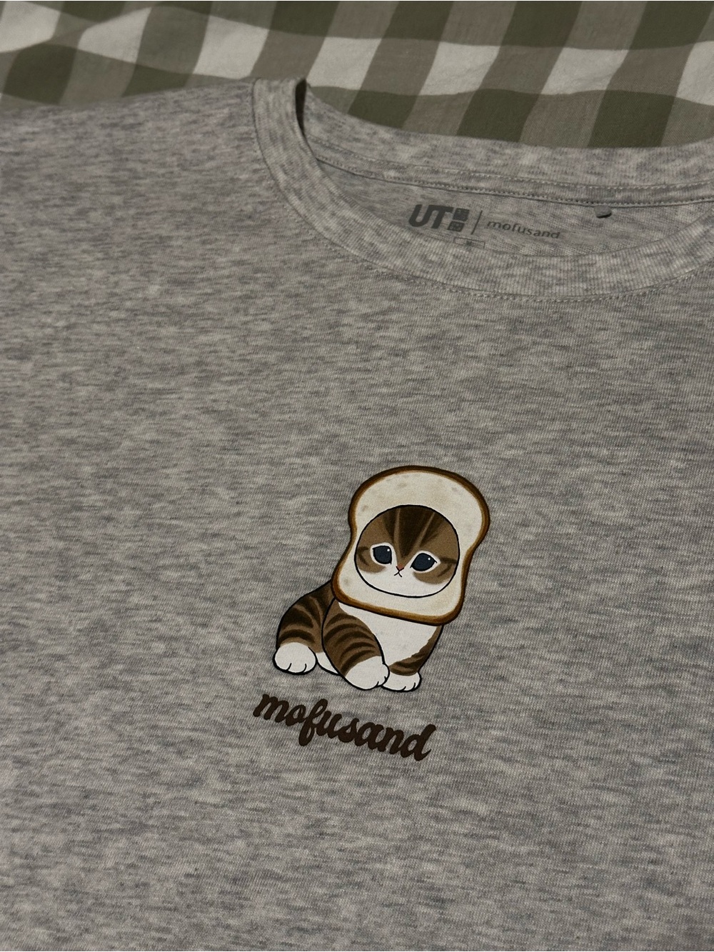 Uniqlo Women’s “Mofusand” Baby tee